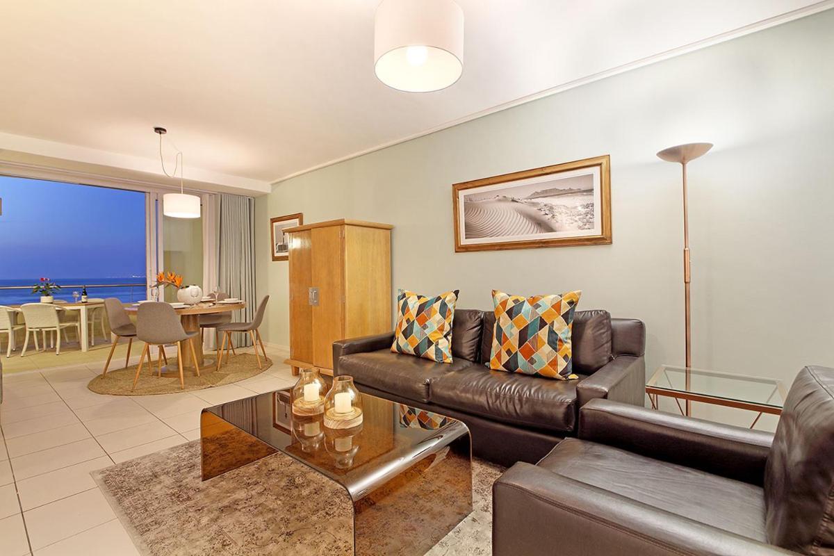 Lagoon 202 By Hostagents *